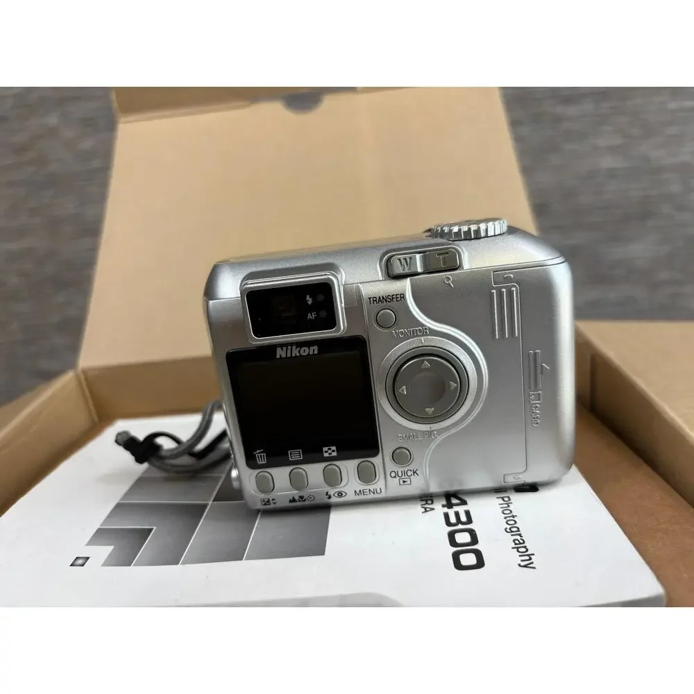 Vintage Nikon Coolpix 4300 Digital Camera 4.0 MP 3x Zoom Silver Box Manual CD